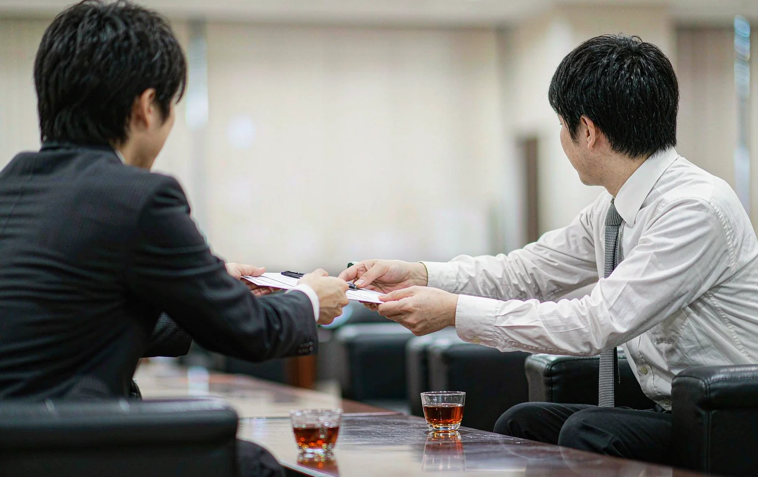 七零承诺与服务标准：车盾士的收费边界、时效承诺与投诉处理机制